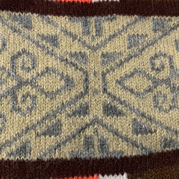 Mixed geometric mixed  carpet patterned knit trapper hat with faux fur trim - Picture 8 of 12